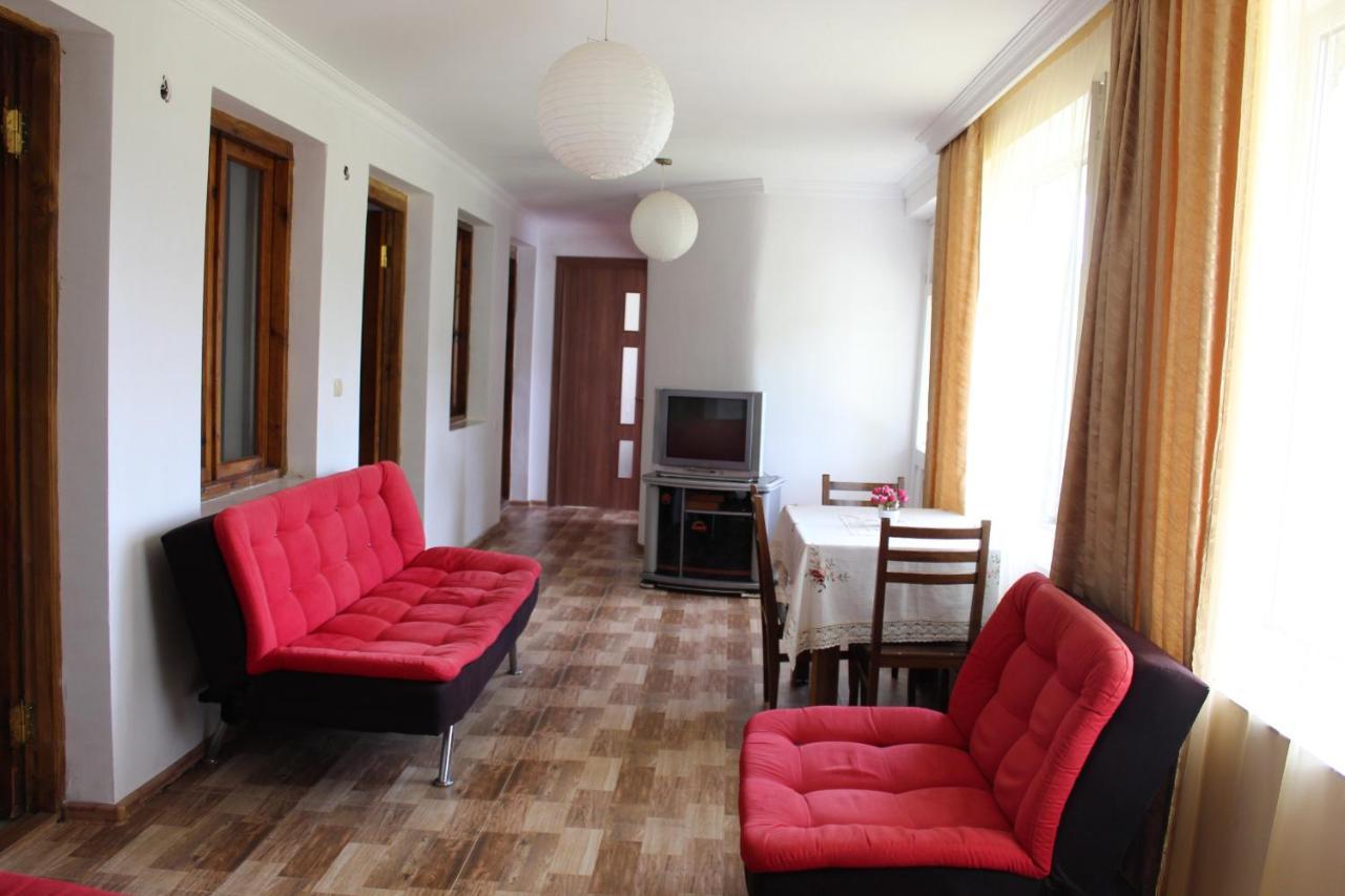Guest House Racha Ambrolauri Zewnętrze zdjęcie