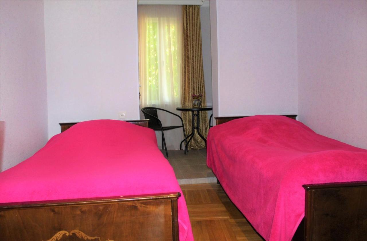 Guest House Racha Ambrolauri Zewnętrze zdjęcie
