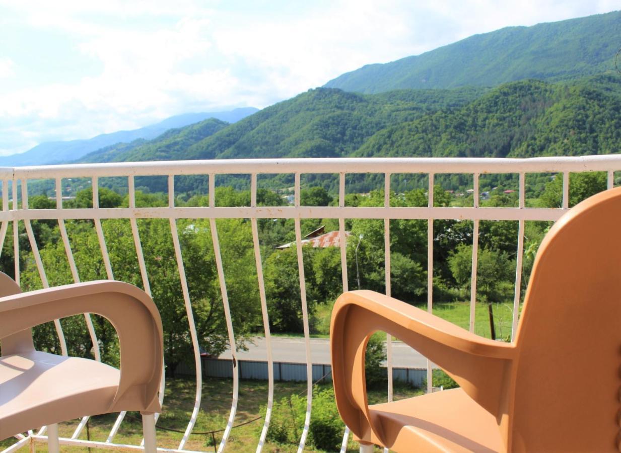 Guest House Racha Ambrolauri Zewnętrze zdjęcie