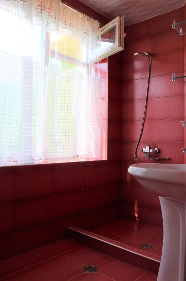 Guest House Racha Ambrolauri Zewnętrze zdjęcie